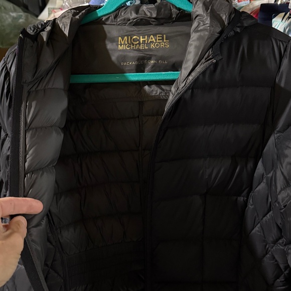 Michael Kors NWOT three-quarter puffer jacket with storage bag black size large - Picture 8 of 9